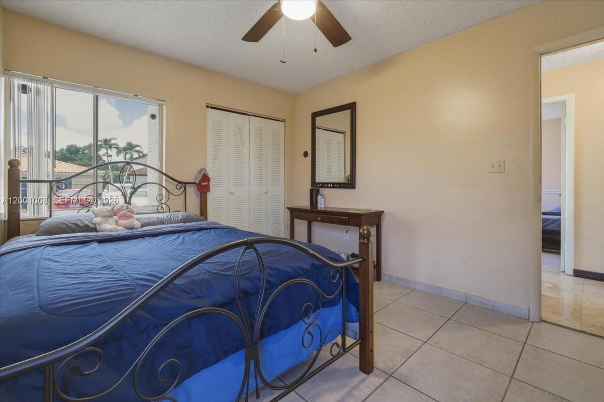 Real estate property located at 10959 72nd Ter, Miami-dade, Poinciana At Sunset, Miami, FL