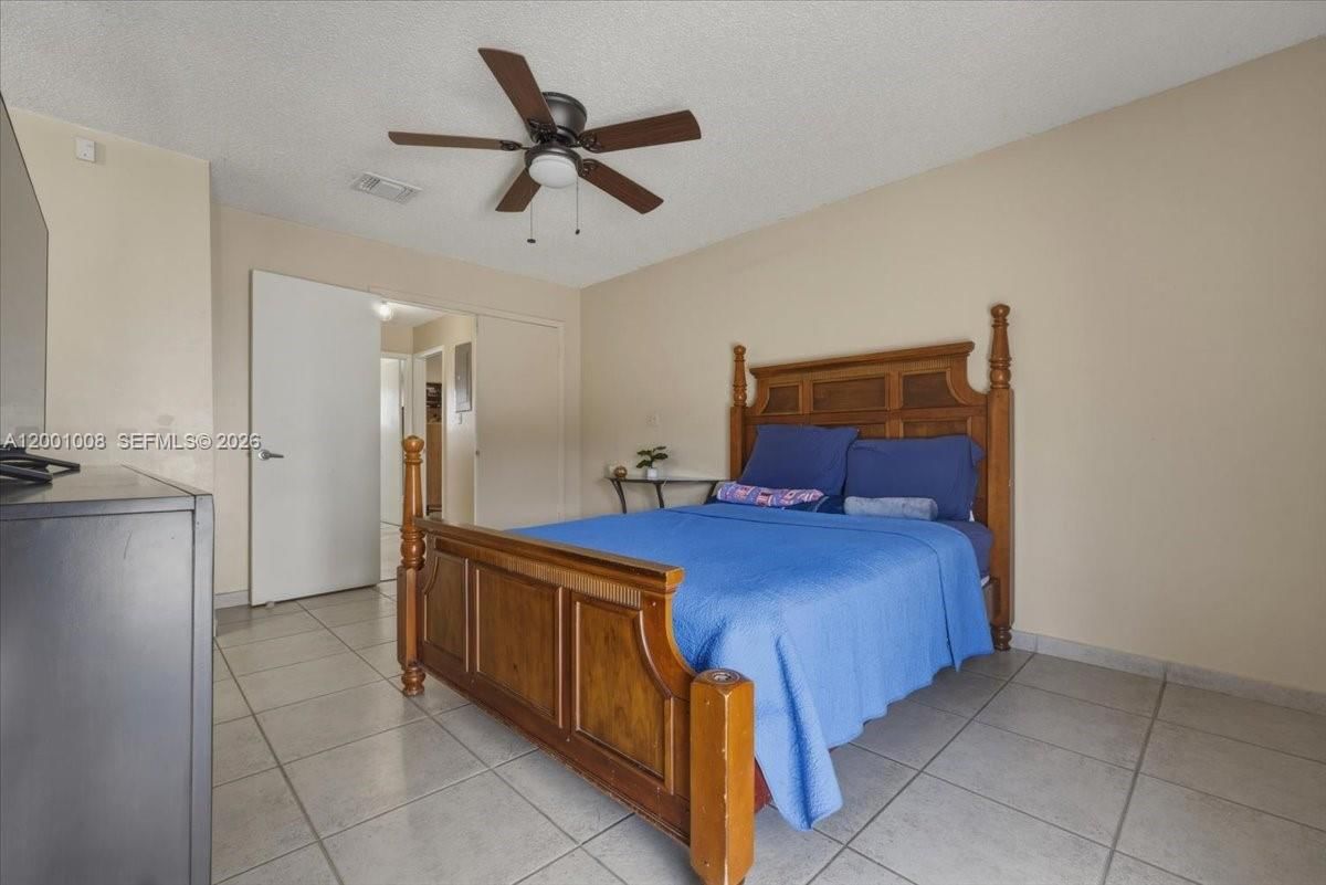 Real estate property located at 10959 72nd Ter, Miami-dade, Poinciana At Sunset, Miami, FL