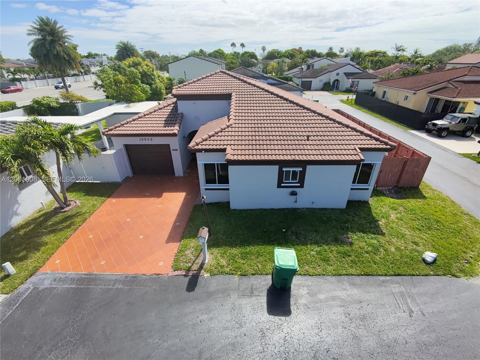 Real estate property located at 10959 72nd Ter, Miami-dade, Poinciana At Sunset, Miami, FL