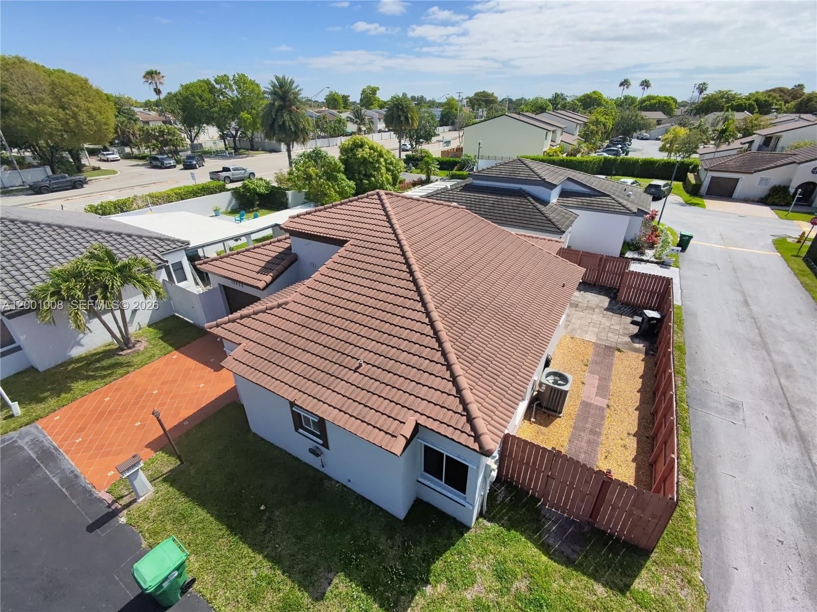 Real estate property located at 10959 72nd Ter, Miami-dade, Poinciana At Sunset, Miami, FL