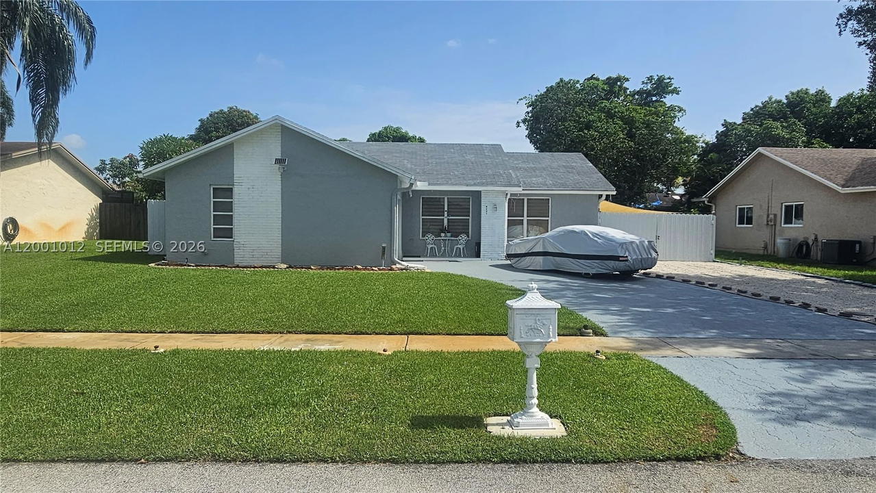 Real estate property located at 8421 8th St, Broward, Westview Sec One Part Two, Pembroke Pines, FL