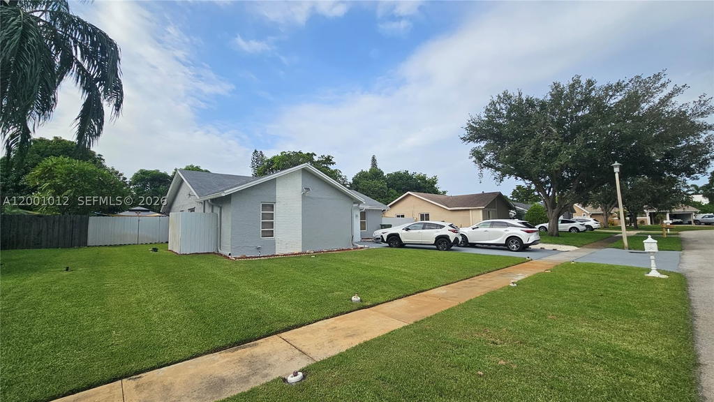 Real estate property located at 8421 8th St, Broward, Westview Sec One Part Two, Pembroke Pines, FL
