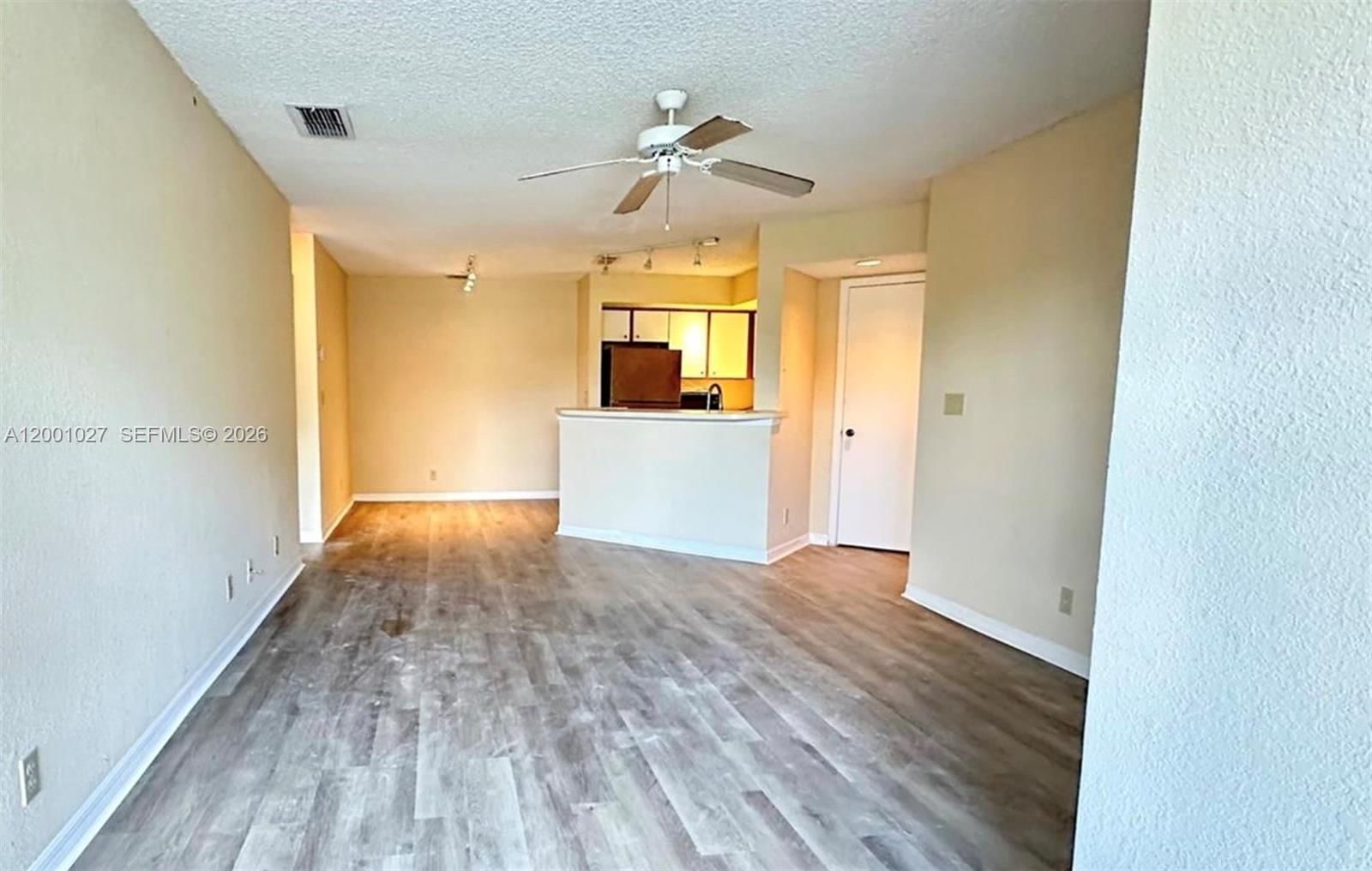 Real estate property located at 3310 Pinewalk Dr N #1823, Broward, Coral Key Condo, Margate, FL