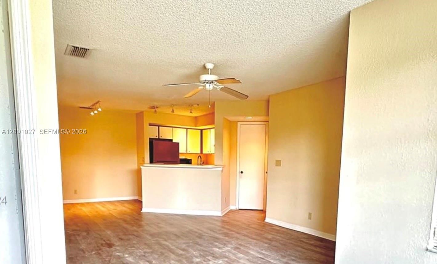 Real estate property located at 3310 Pinewalk Dr N #1823, Broward, Coral Key Condo, Margate, FL