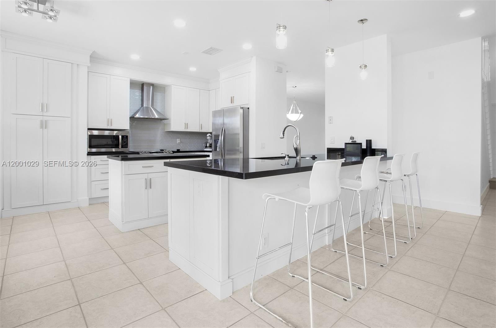 Real estate property located at 4467 Fox Glove Ln, Broward, Sectors 8 9 And 10 Plat, Weston, FL