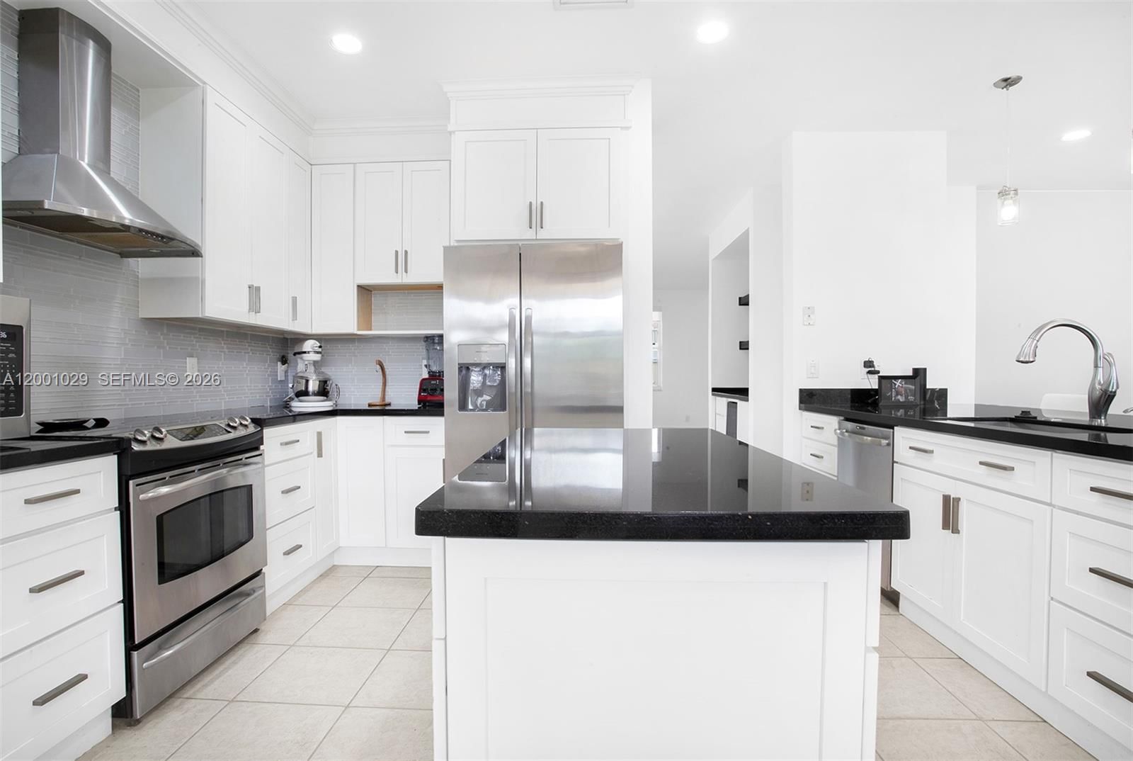 Real estate property located at 4467 Fox Glove Ln, Broward, Sectors 8 9 And 10 Plat, Weston, FL