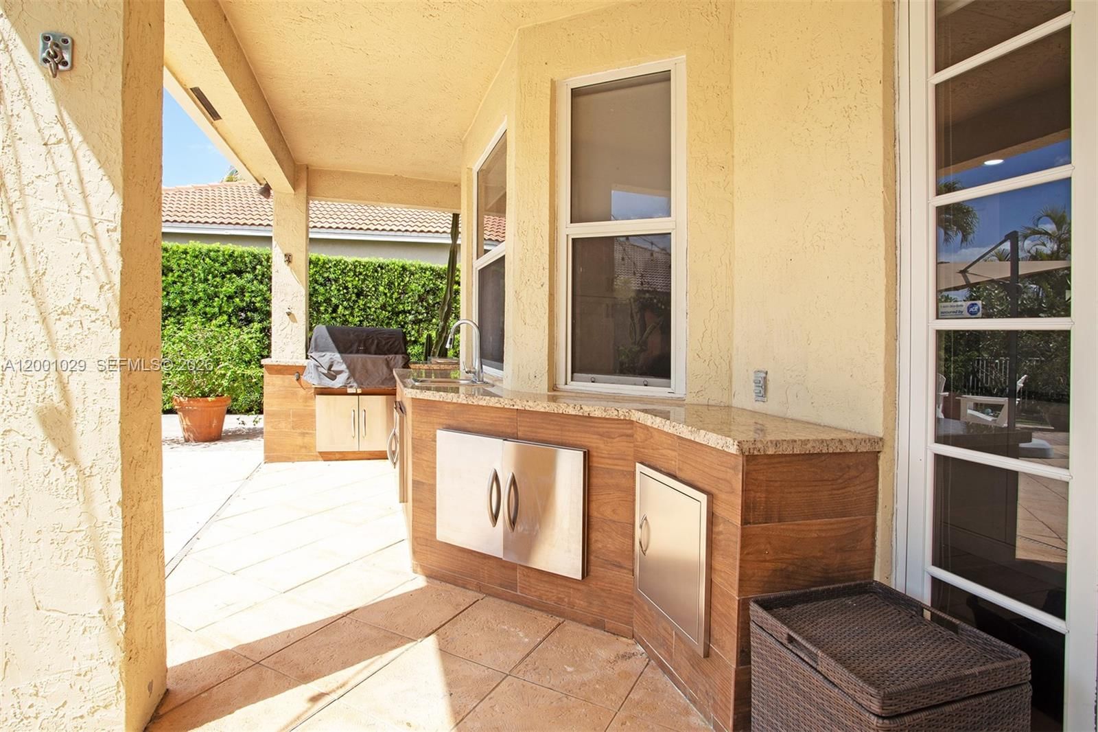 Real estate property located at 4467 Fox Glove Ln, Broward, Sectors 8 9 And 10 Plat, Weston, FL