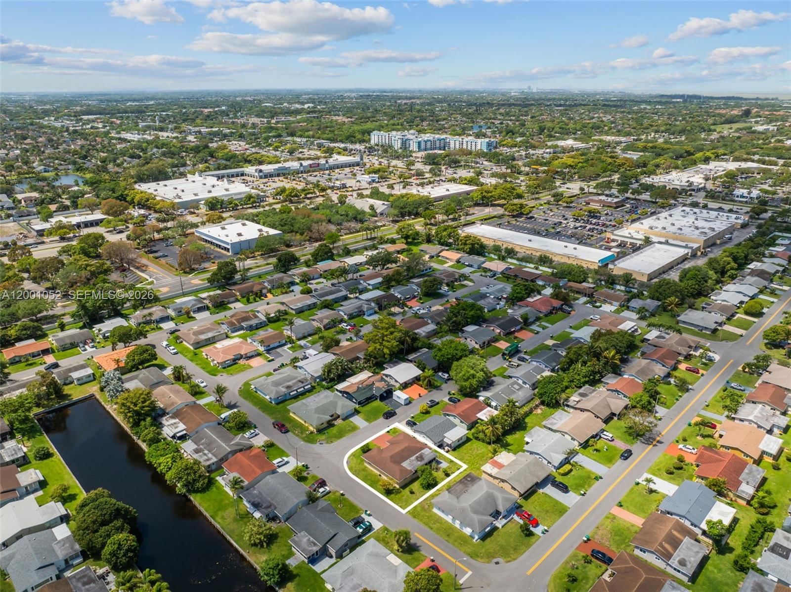 Real estate property located at 7301 57th Pl, Broward, Mainlands Of Tamarac Lake, Tamarac, FL