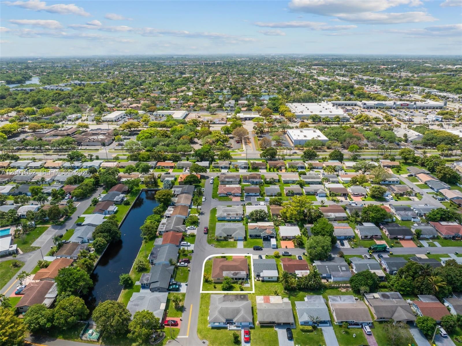 Real estate property located at 7301 57th Pl, Broward, Mainlands Of Tamarac Lake, Tamarac, FL