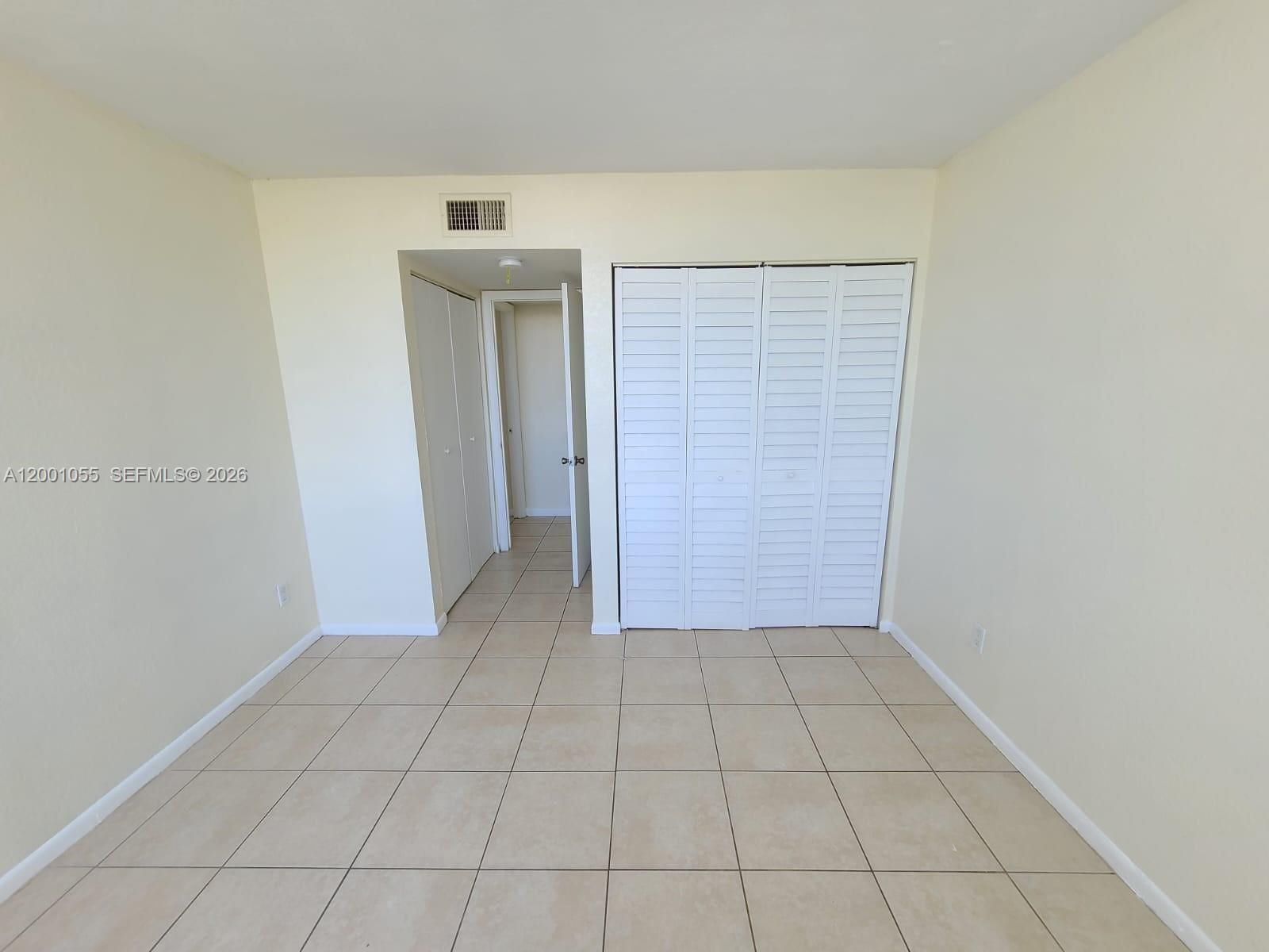 Real estate property located at 496 165th St Rd D-409, Miami-dade, Montecarlo Condo, Miami, FL
