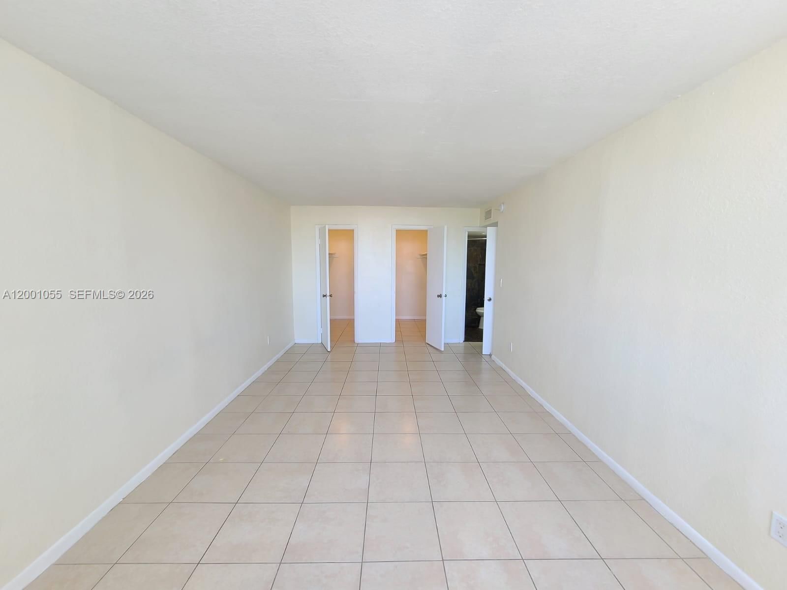 Real estate property located at 496 165th St Rd D-409, Miami-dade, Montecarlo Condo, Miami, FL