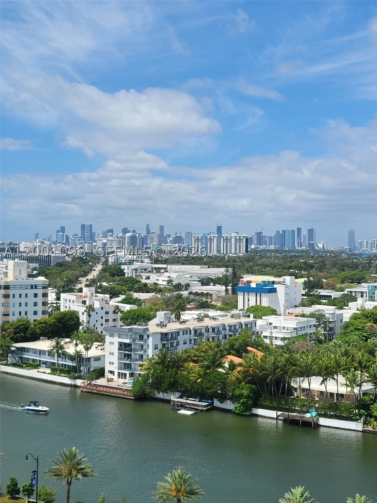Real estate property located at 2625 Collins Ave #1601, Miami-dade, Oceanfront Plaza Condo, Miami Beach, FL