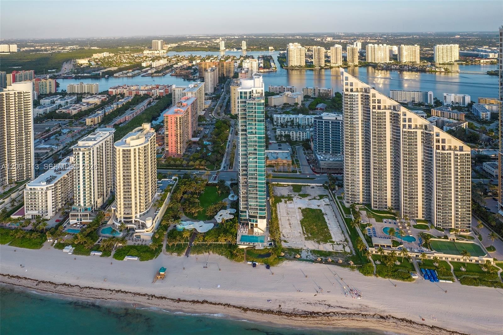 Real estate property located at 17475 Collins Ave PH3201, Miami-dade, Chateau Beach Condo, Sunny Isles Beach, FL