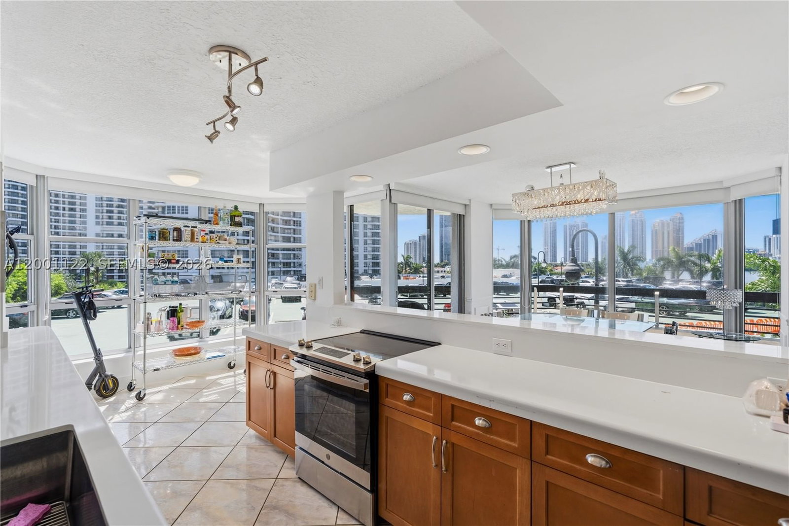 Real estate property located at 3600 Mystic Pointe Dr #513, Miami-dade, Mystic Pointe Condo No On, Aventura, FL