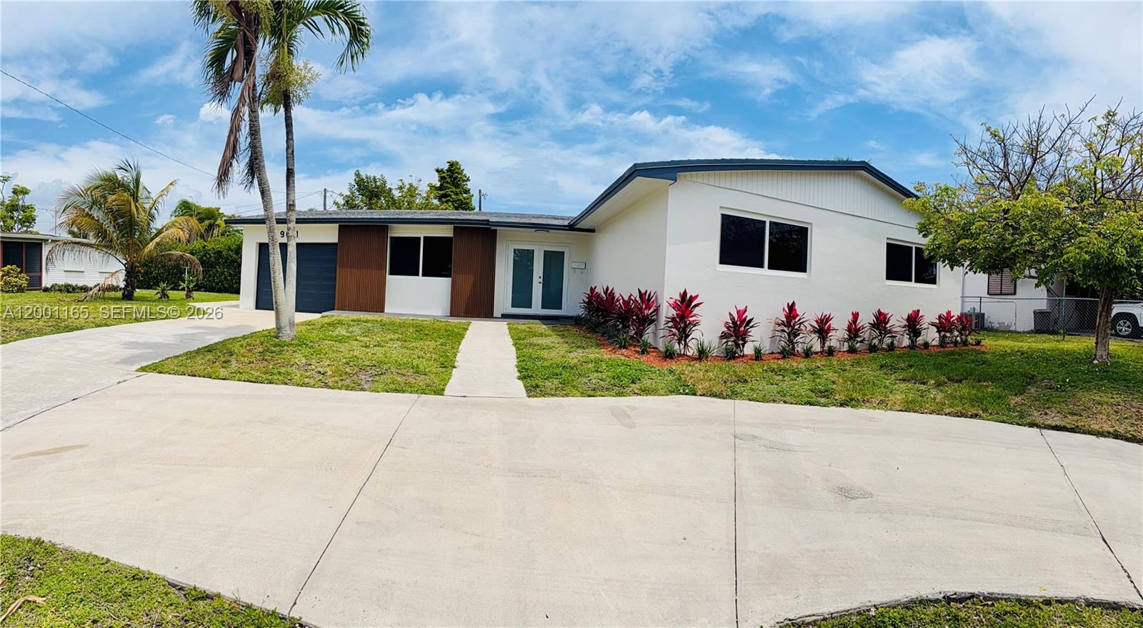 Real estate property located at 9051 200th St, Miami-dade, Cutler Ridge Pines, Cutler Bay, FL