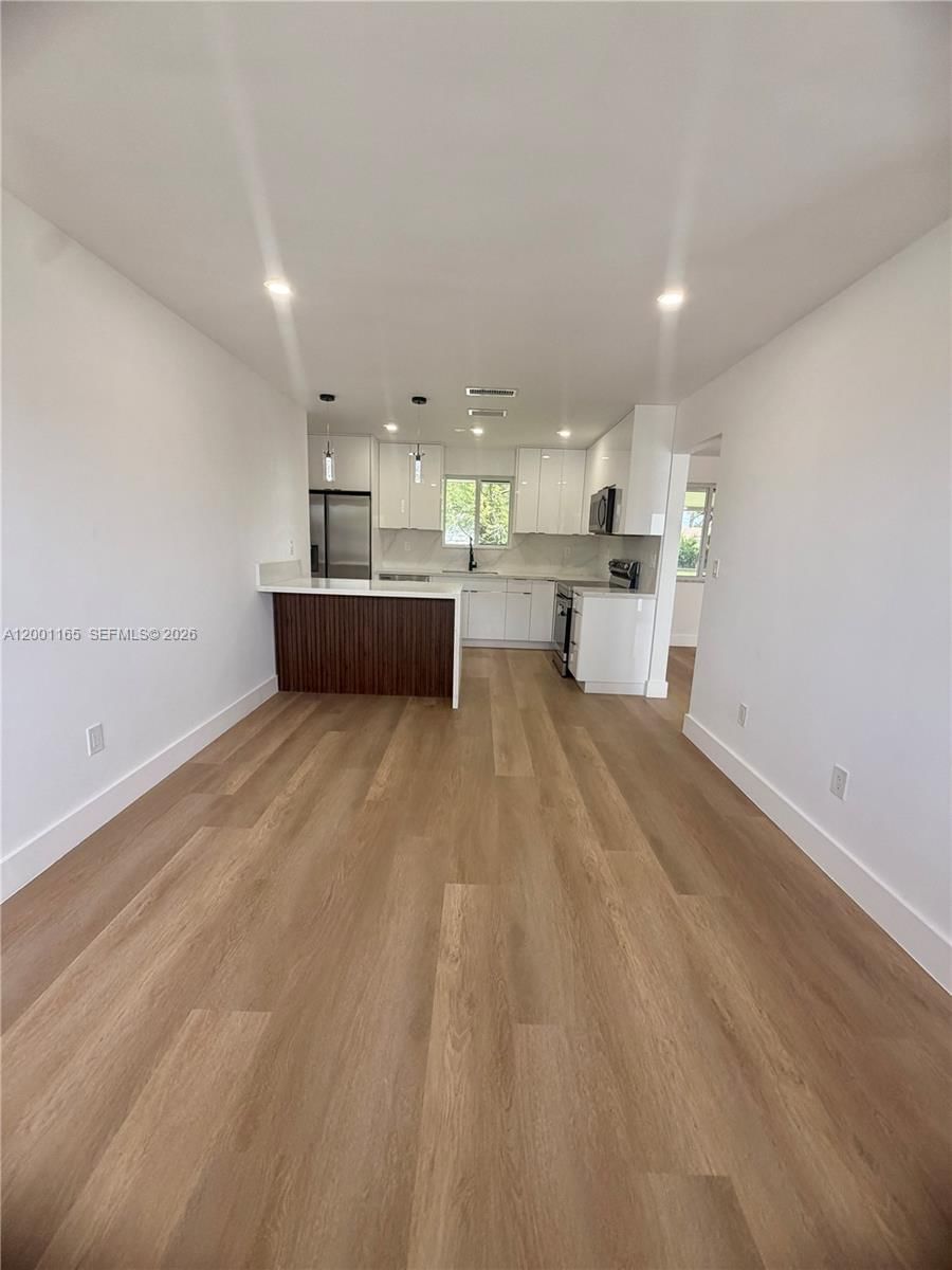 Real estate property located at 9051 200th St, Miami-dade, Cutler Ridge Pines, Cutler Bay, FL