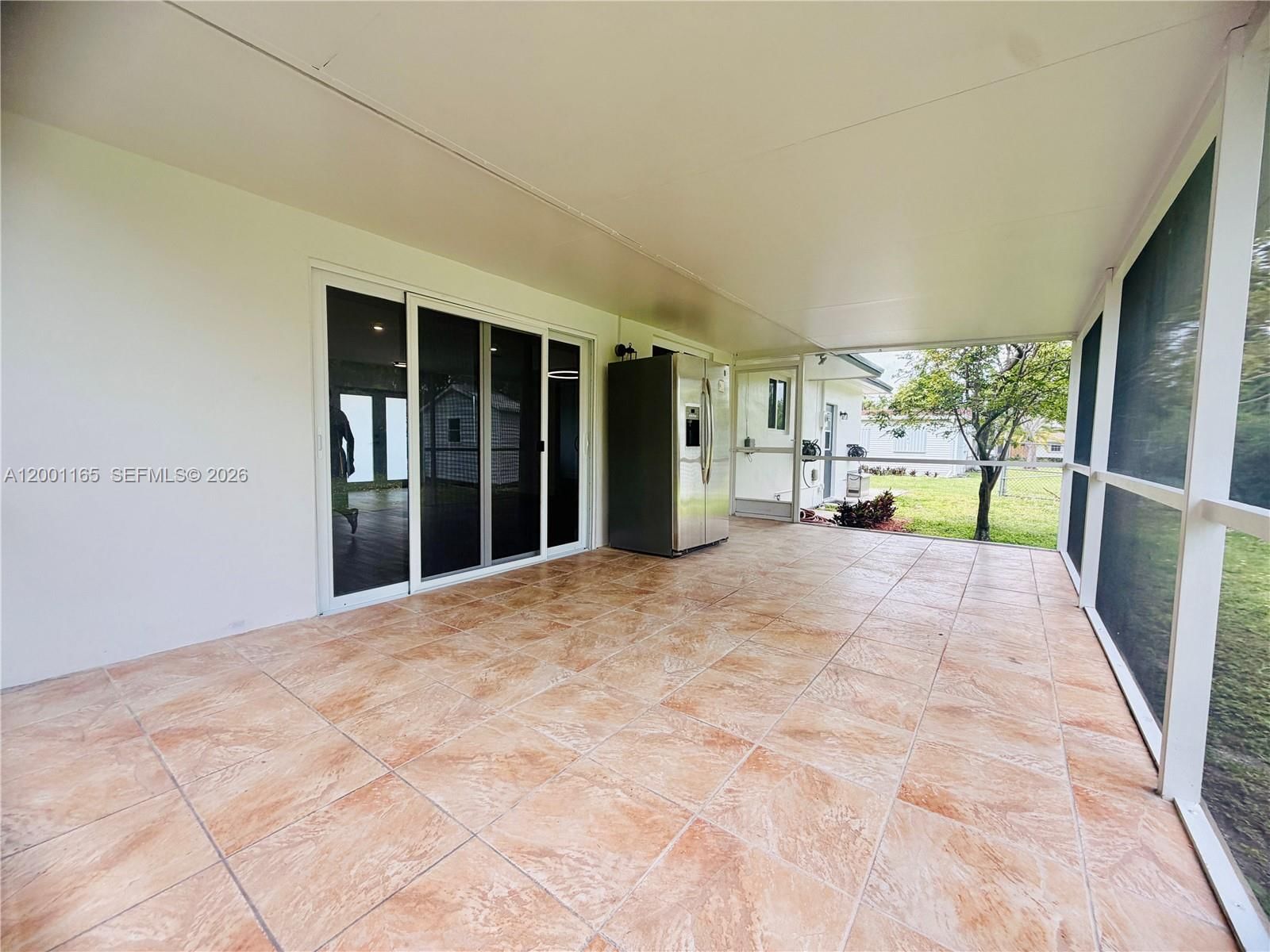Real estate property located at 9051 200th St, Miami-dade, Cutler Ridge Pines, Cutler Bay, FL