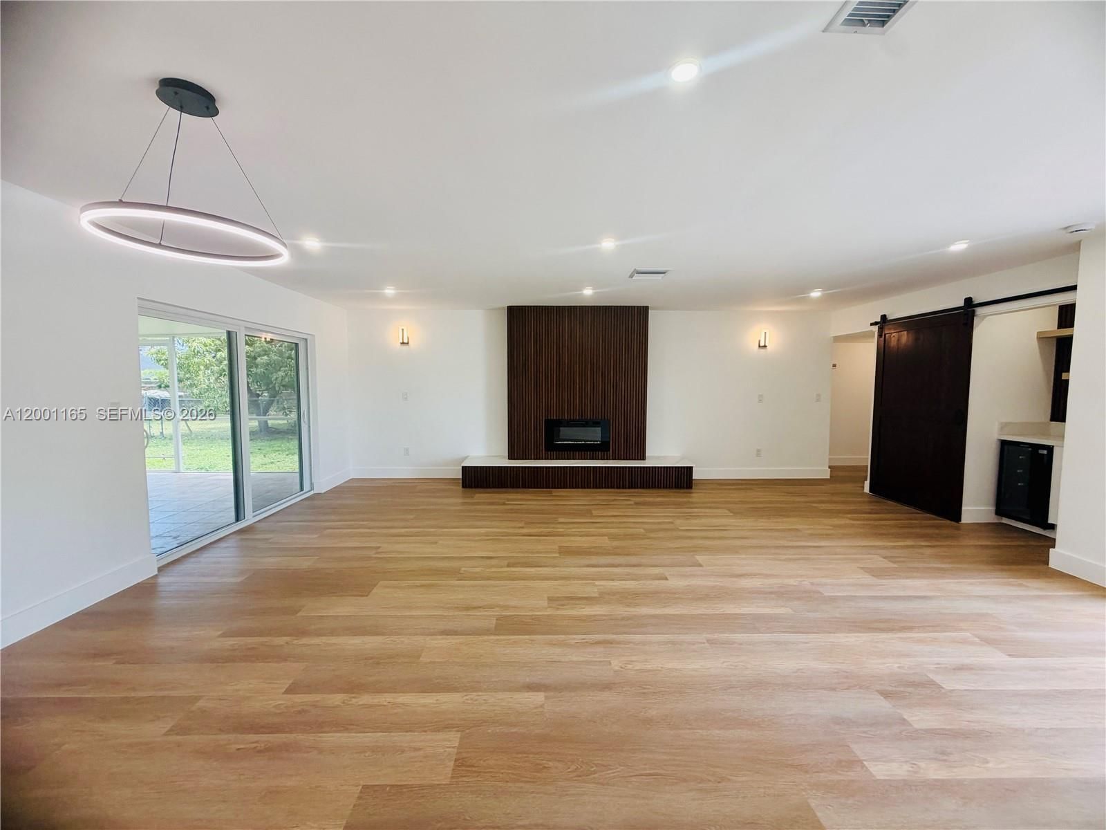 Real estate property located at 9051 200th St, Miami-dade, Cutler Ridge Pines, Cutler Bay, FL