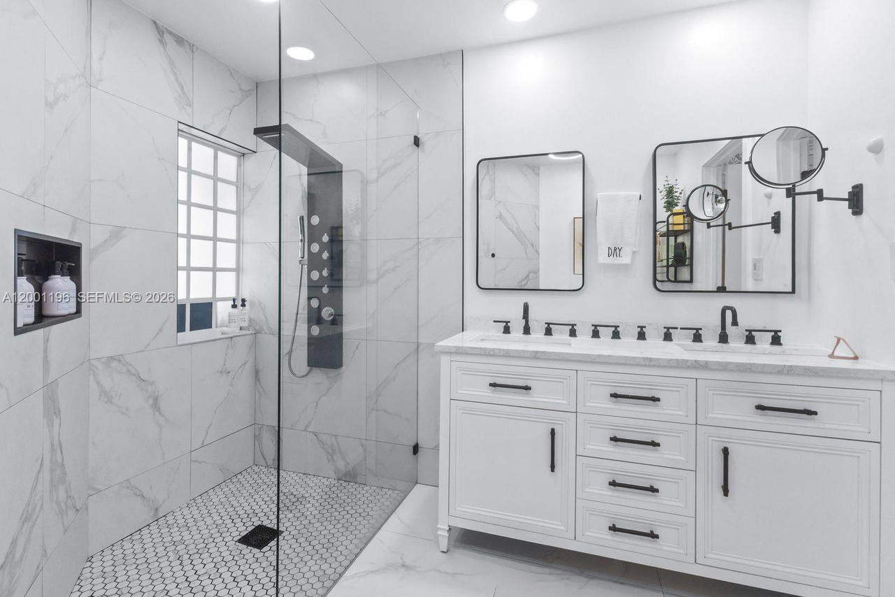 Real estate property located at 17816 10th Ln, Broward, Silver Lakes Ph Ii Replat, Pembroke Pines, FL