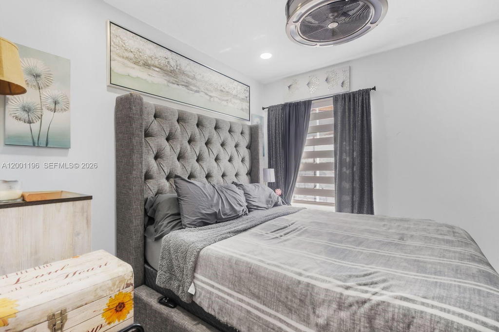 Real estate property located at 17816 10th Ln, Broward, Silver Lakes Ph Ii Replat, Pembroke Pines, FL