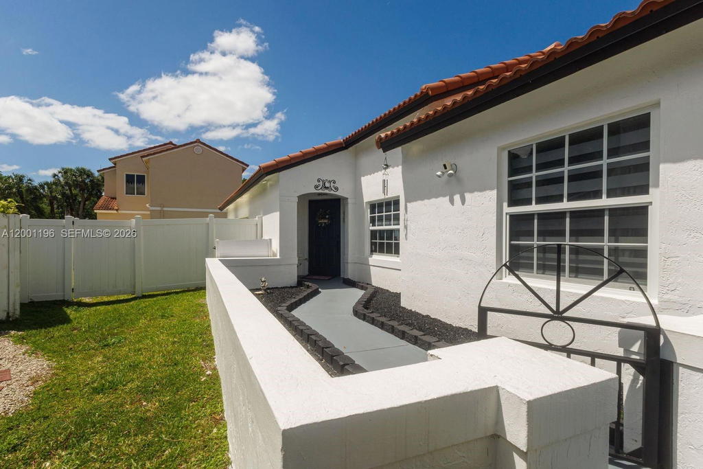 Real estate property located at 17816 10th Ln, Broward, Silver Lakes Ph Ii Replat, Pembroke Pines, FL