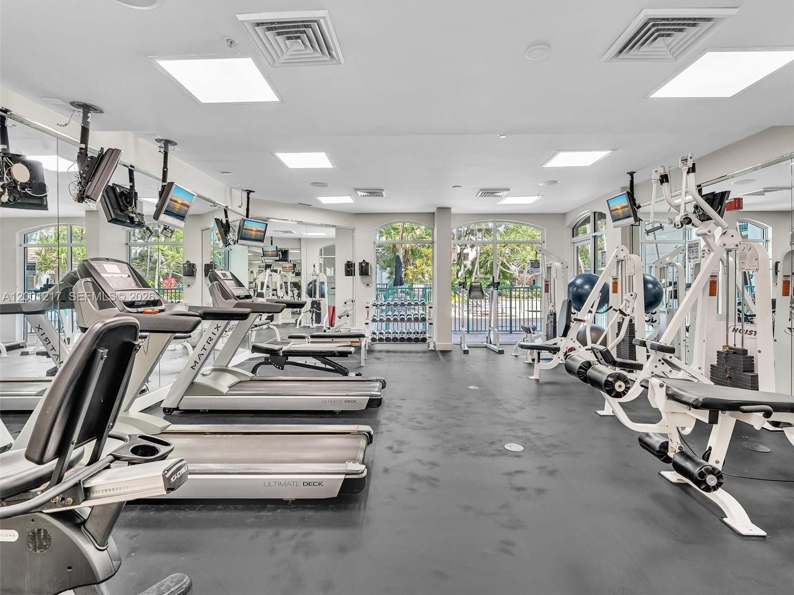 Real estate property located at 6001 70th St #313, Miami-dade, Valencia Condo, South Miami, FL