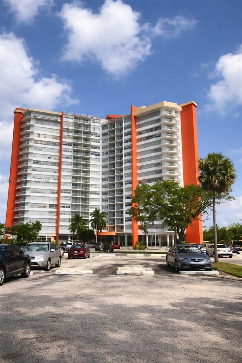 Real estate property located at 1351 Miami Gardens Dr #511E, Miami-dade, Buckley Towers Condo - Ea, Miami, FL