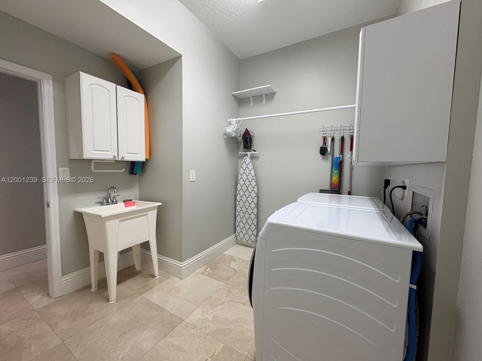 Real estate property located at 13805 41st St, Broward, Imagination Farms East, Davie, FL