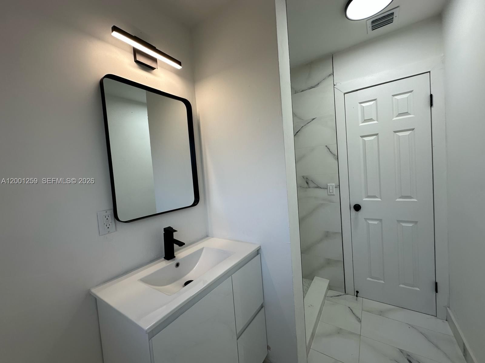 Real estate property located at 860 171st St, Miami-dade, Cravero Cloverleaf Estate, Miami Gardens, FL