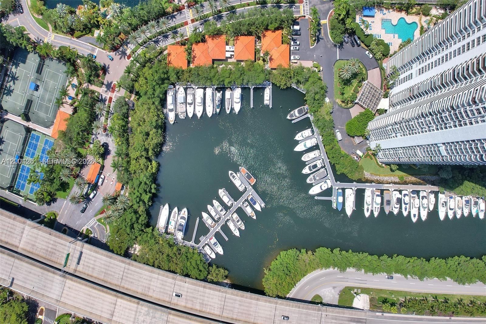 Real estate property located at 3400 192nd St #303, Miami-dade, Mystic Pointe Tower 600 C, Aventura, FL