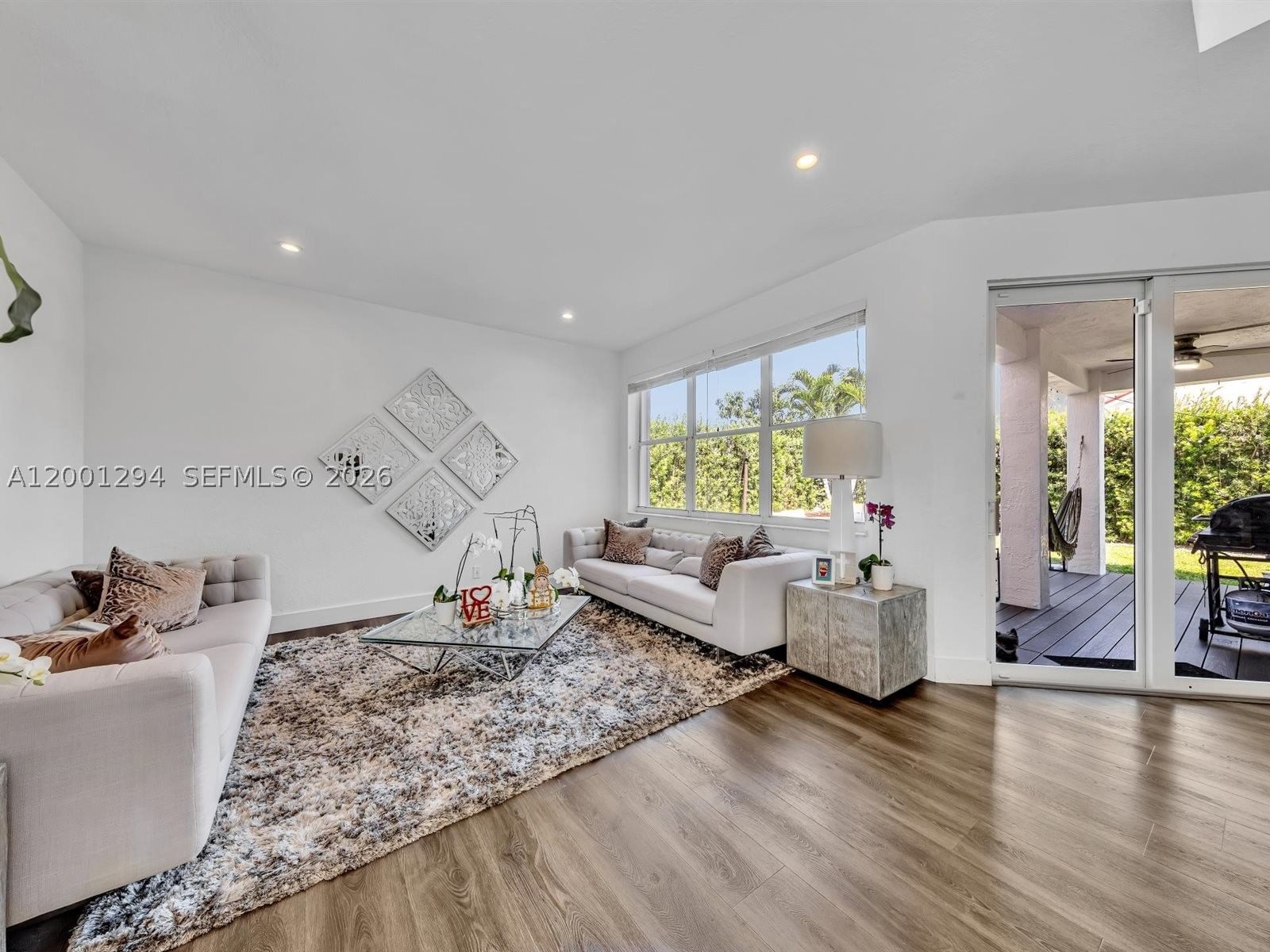 Real estate property located at 1042 Thistle Creek Ct, Broward, Sector 3 - Parcels C D E, Weston, FL