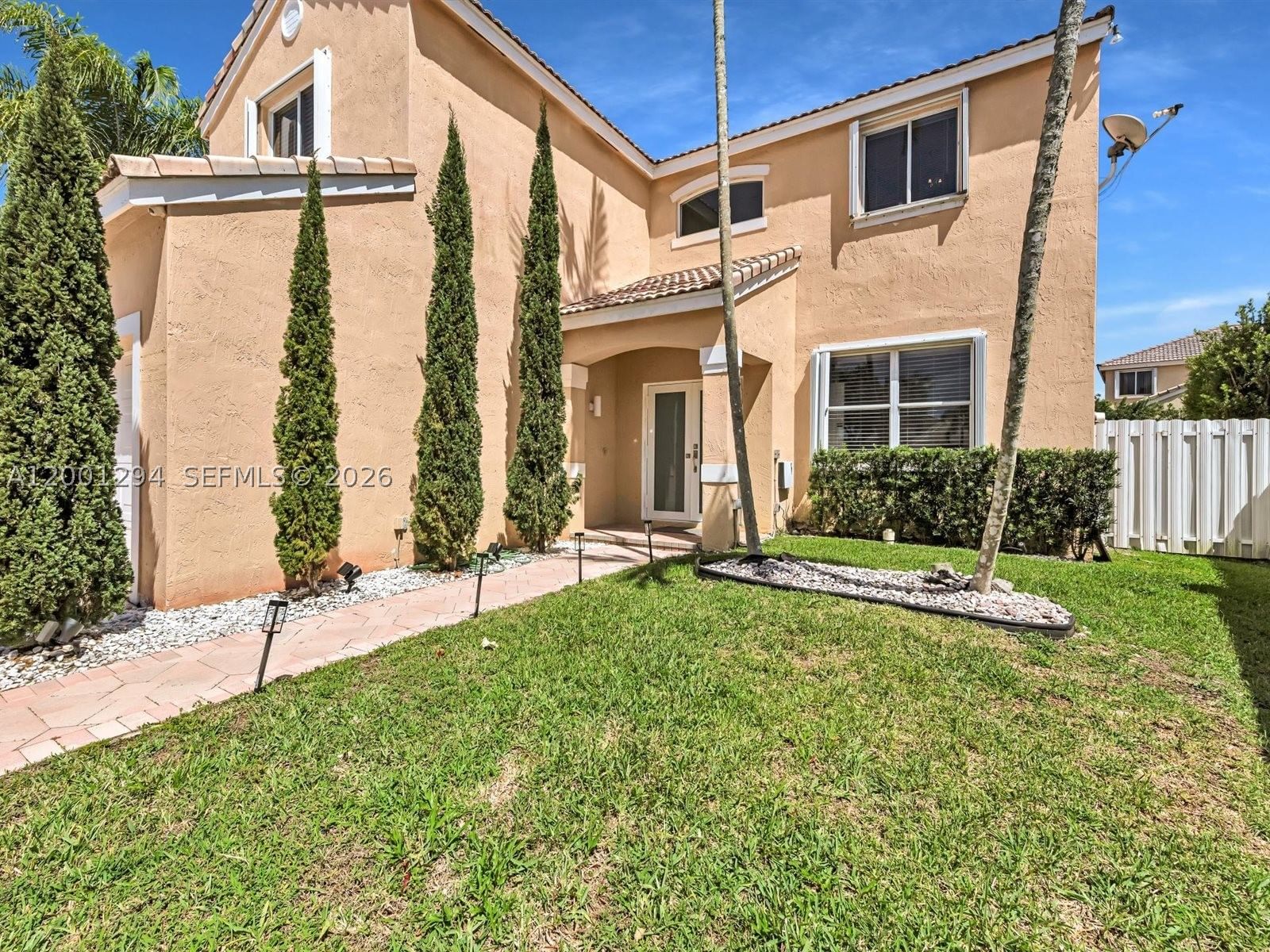 Real estate property located at 1042 Thistle Creek Ct, Broward, Sector 3 - Parcels C D E, Weston, FL