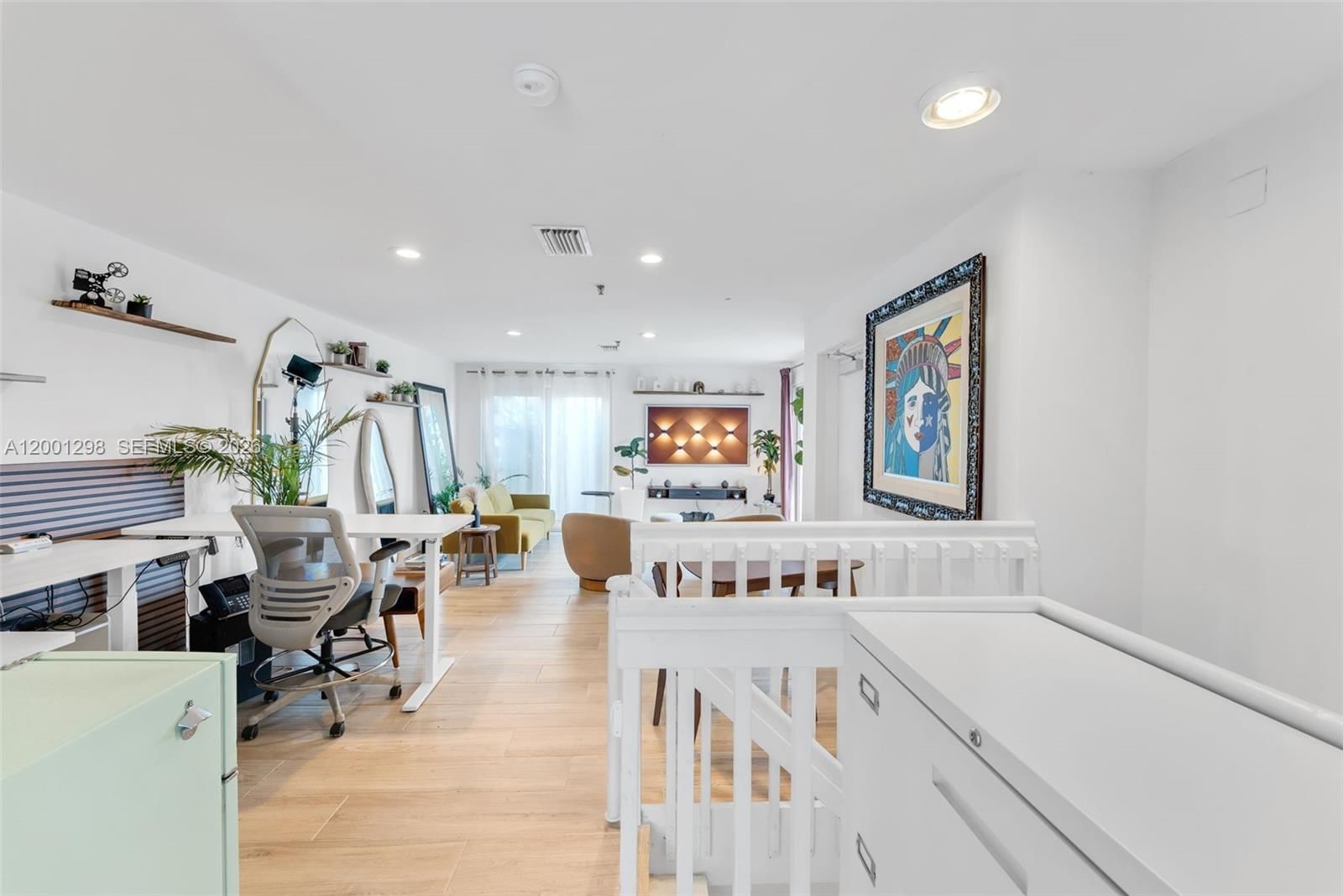 Real estate property located at 865 Collins Ave #307, Miami-dade, The Skylark Condo, Miami Beach, FL