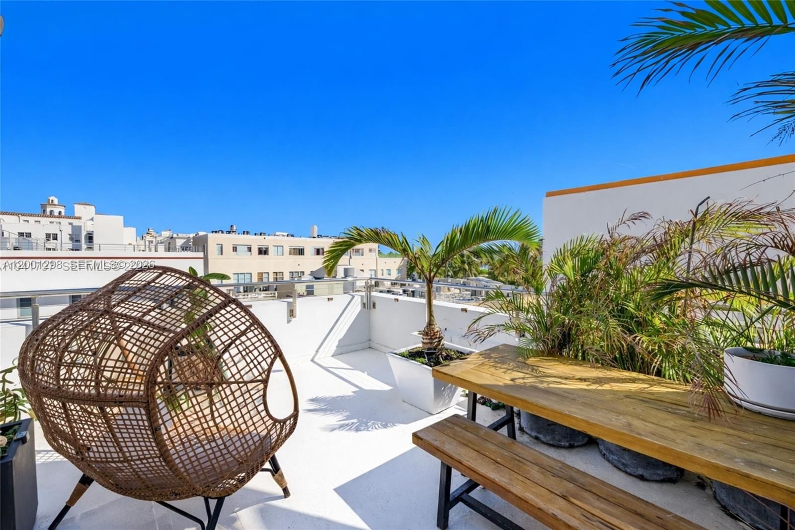 Real estate property located at 865 Collins Ave #307, Miami-dade, The Skylark Condo, Miami Beach, FL