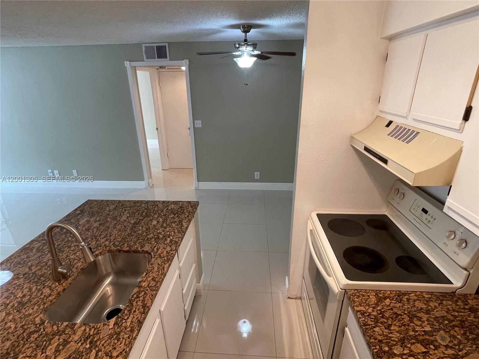 Real estate property located at 2826 University Dr #3101, Broward, Sundance At Davie Condo, Davie, FL