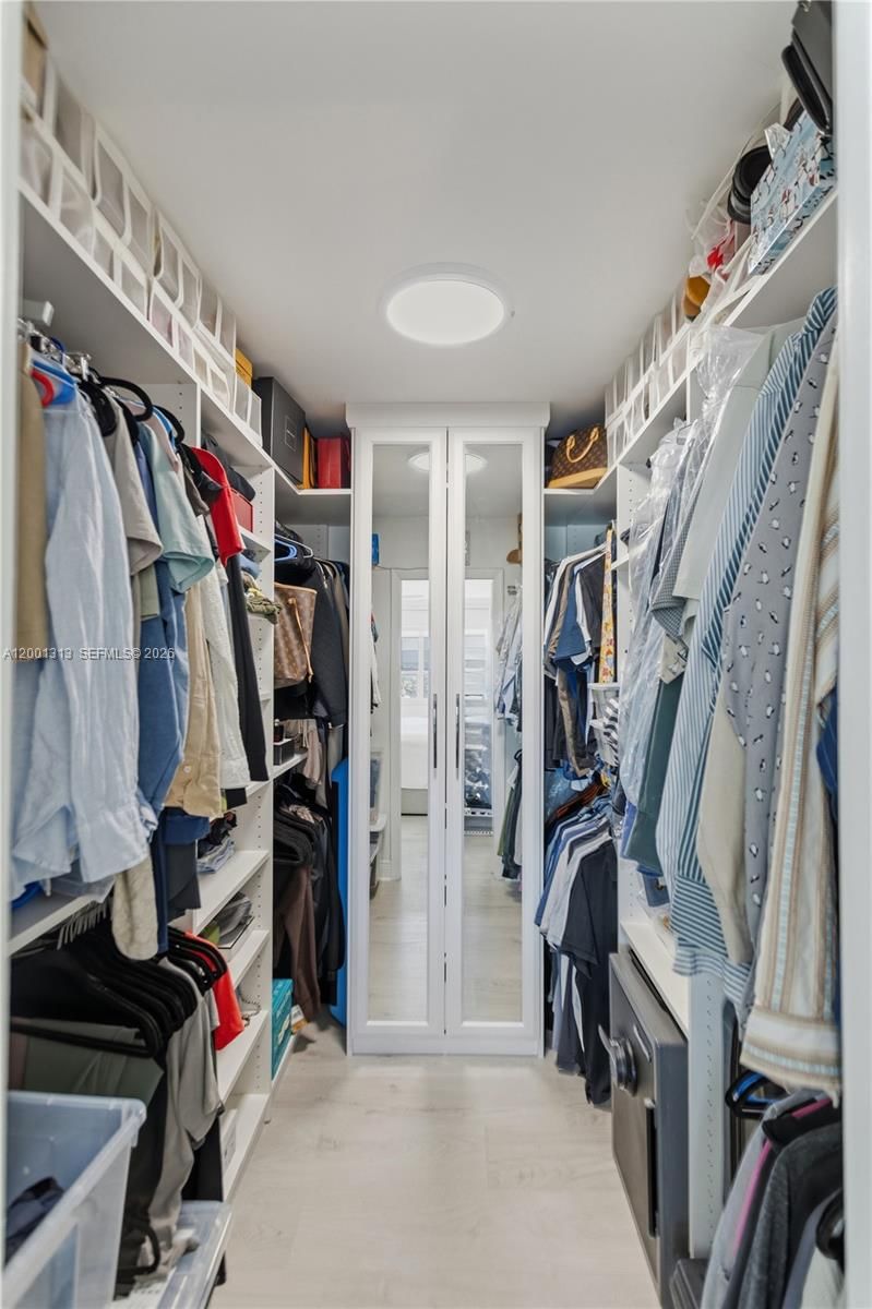 Real estate property located at 340 Sunset Dr #1210, Broward, Essex Tower Condo, Fort Lauderdale, FL