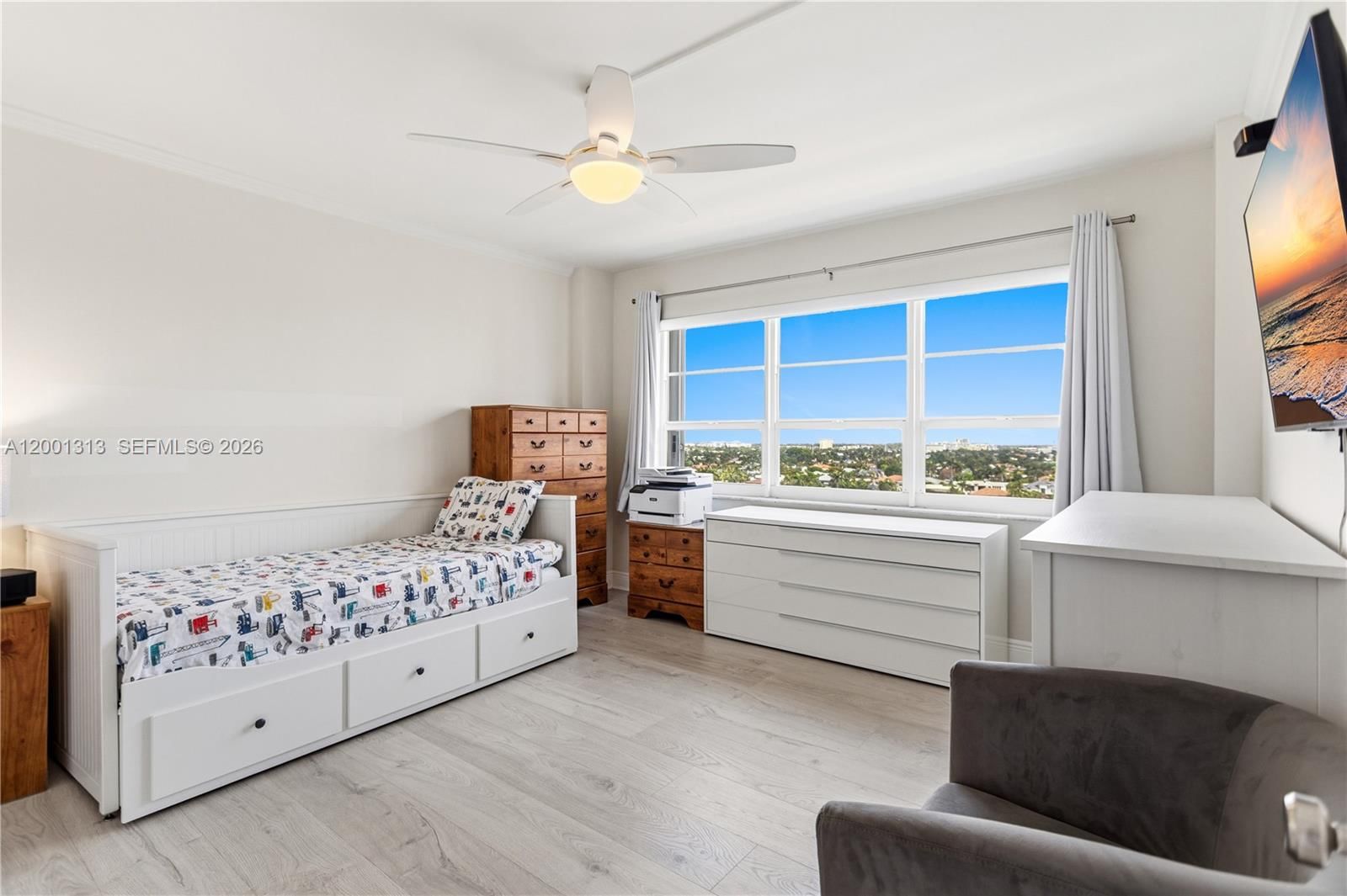 Real estate property located at 340 Sunset Dr #1210, Broward, Essex Tower Condo, Fort Lauderdale, FL