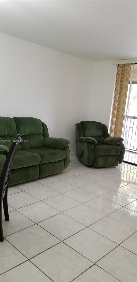 Real estate property located at 14201 Kendall Dr #212-D, Miami-dade, Promenade At Kendale Lake, Miami, FL