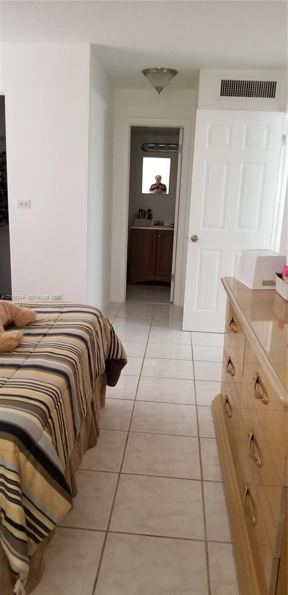 Real estate property located at 14201 Kendall Dr #212-D, Miami-dade, Promenade At Kendale Lake, Miami, FL