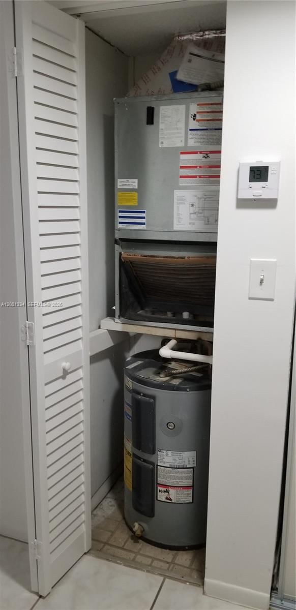 Real estate property located at 14201 Kendall Dr #212-D, Miami-dade, Promenade At Kendale Lake, Miami, FL