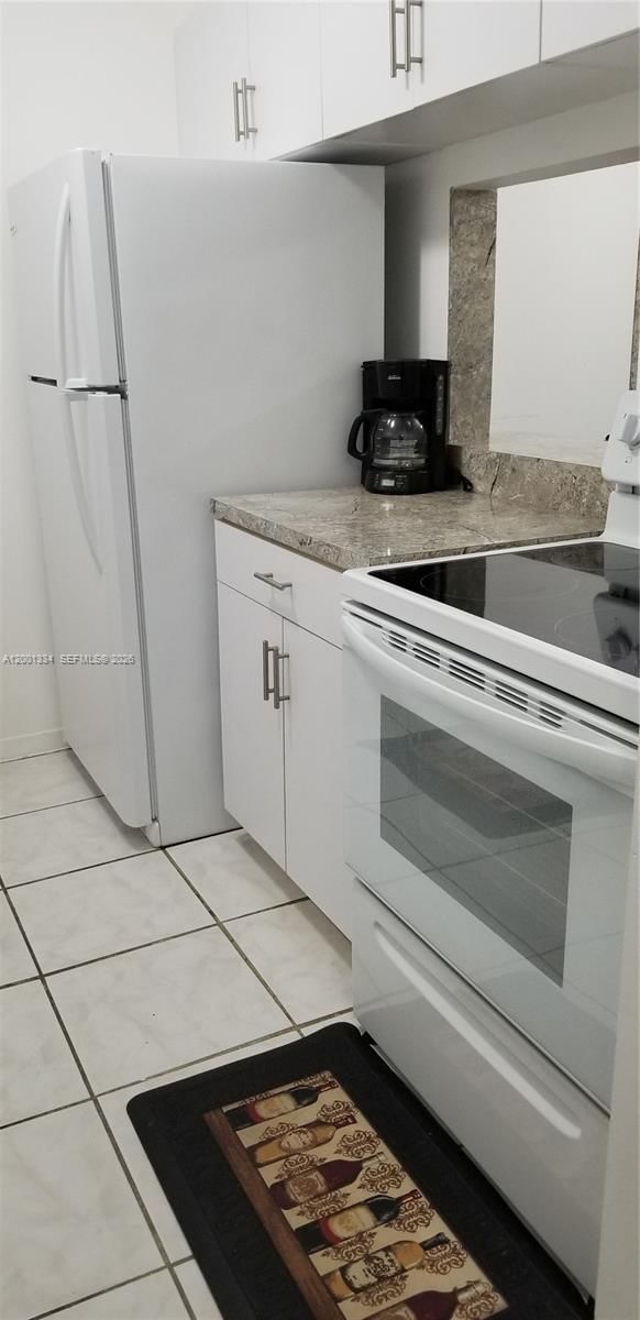 Real estate property located at 14201 Kendall Dr #212-D, Miami-dade, Promenade At Kendale Lake, Miami, FL