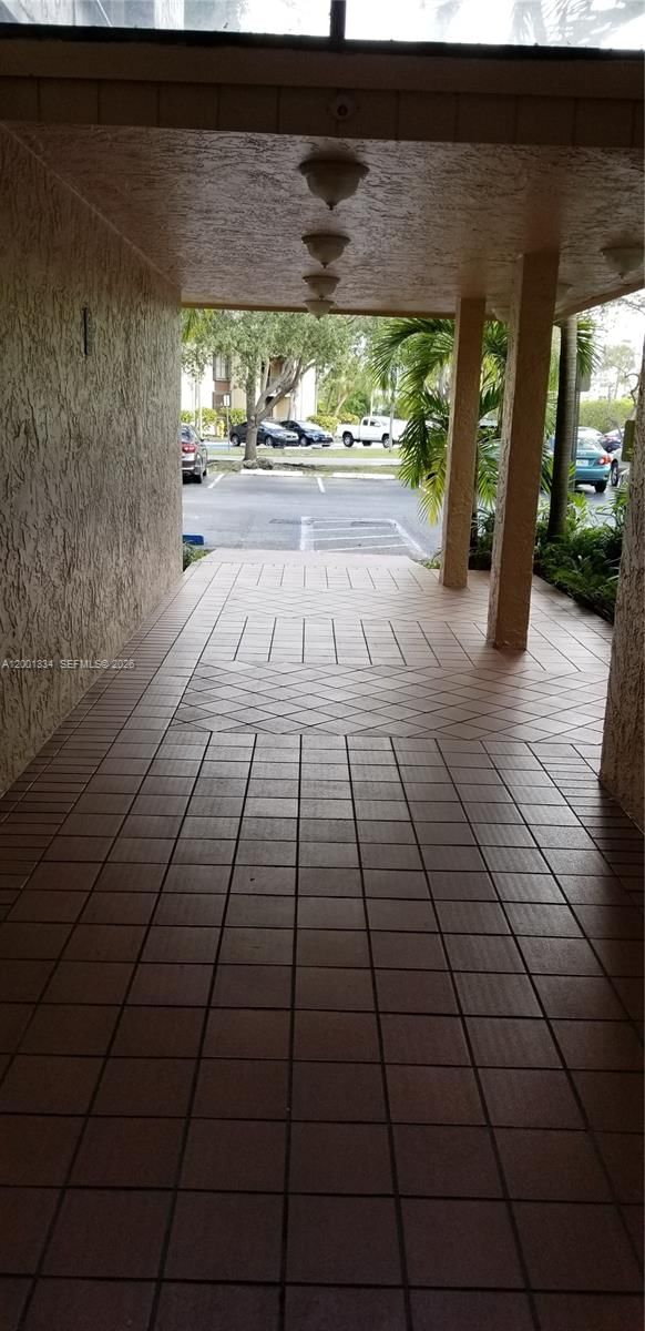 Real estate property located at 14201 Kendall Dr #212-D, Miami-dade, Promenade At Kendale Lake, Miami, FL