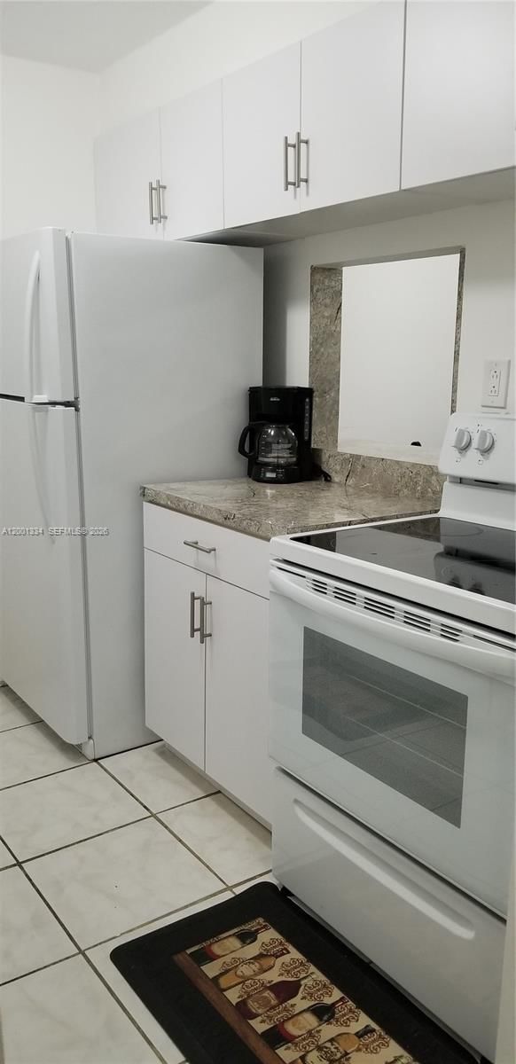 Real estate property located at 14201 Kendall Dr #212-D, Miami-dade, Promenade At Kendale Lake, Miami, FL