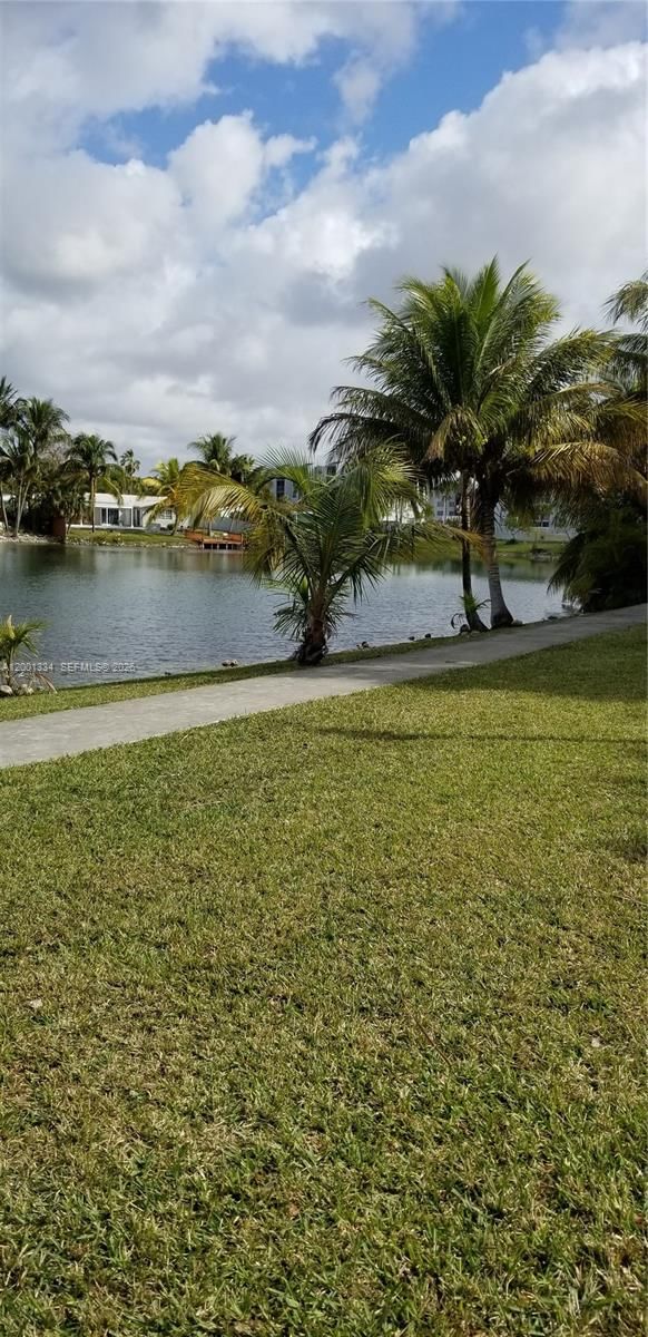 Real estate property located at 14201 Kendall Dr #212-D, Miami-dade, Promenade At Kendale Lake, Miami, FL