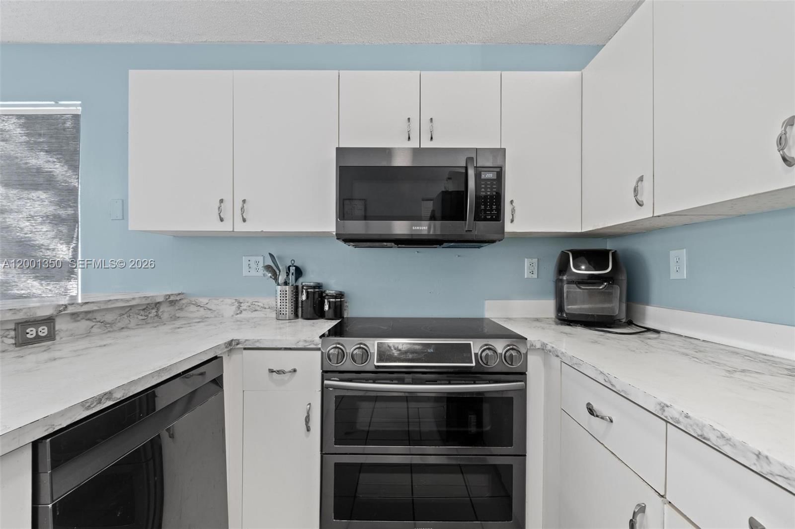 Real estate property located at 17434 143rd Pl, Miami-dade, Weitzer Serena Lakes West, Miami, FL