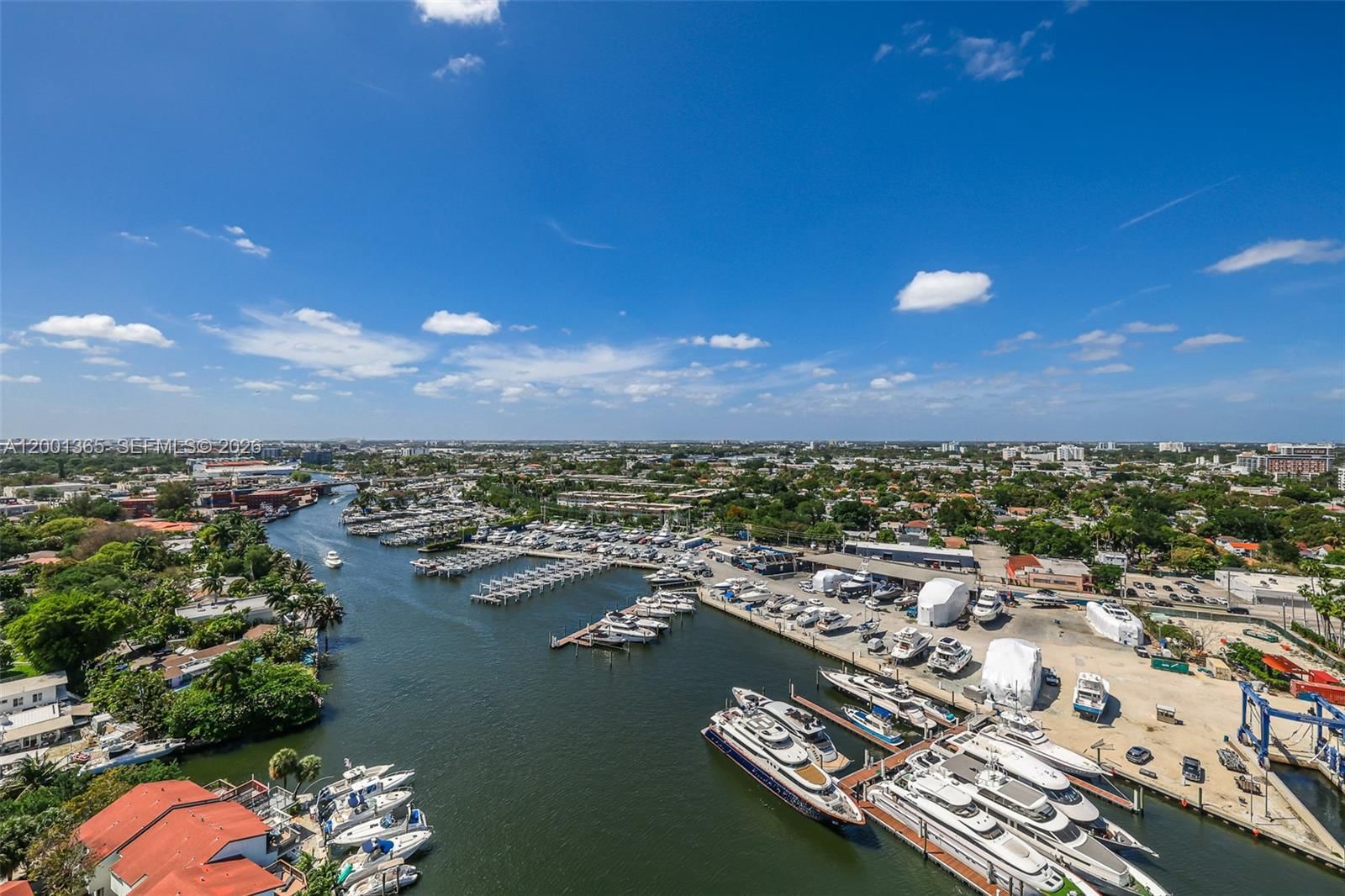 Real estate property located at 1861 S River Dr #2006, Miami-dade, Terrazas Riverpark Villag, Miami, FL