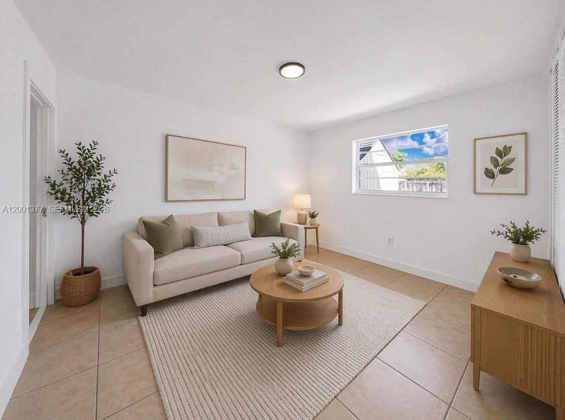 Real estate property located at 8241 12th Ter, Miami-dade, Fontainebleau Gardens 1st, Miami, FL