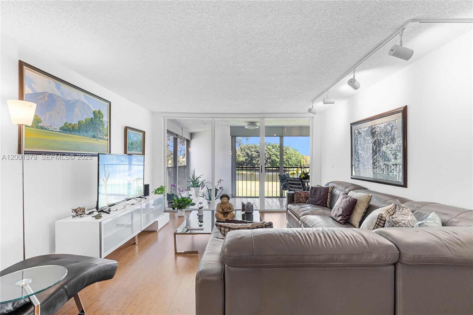 Real estate property located at 16251 Golf Club Rd #311, Broward, Bldg 6 Of Country Club Ap, Weston, FL