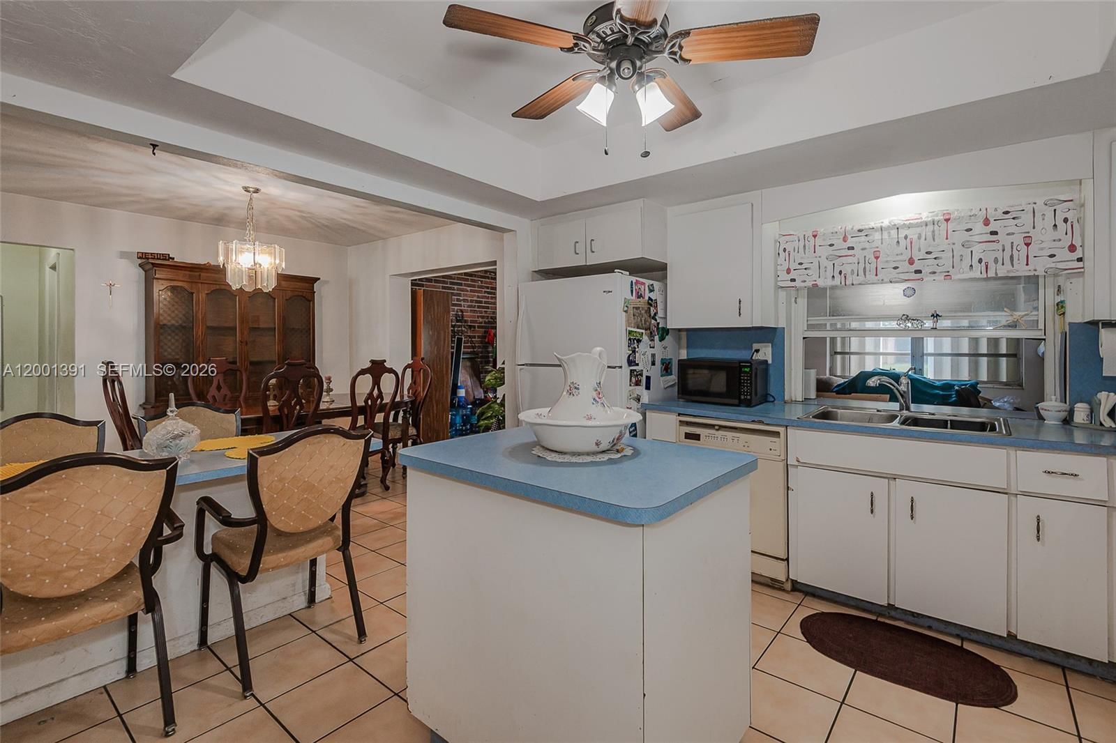 Real estate property located at 401 93rd Ave, Broward, Pasadena Lakes South, Pembroke Pines, FL