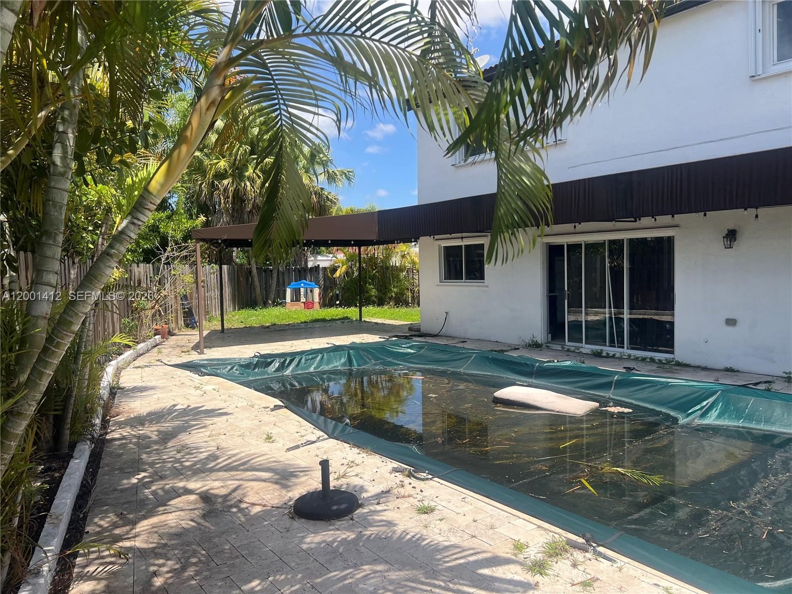 Real estate property located at 7552 157th Pl, Miami-dade, Weitzer Lago Mar Homes, Miami, FL